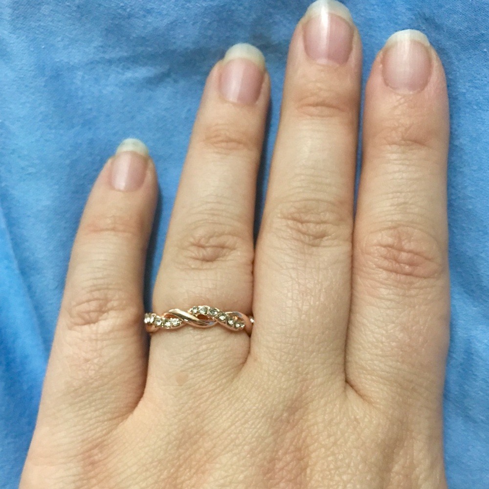 NEW!💙💎ROSE💗GOLD TONE! TWISTED RING💎💙CRYSTAL 7 - Picture 3 of 7